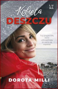 KOBIETA W DESZCZU